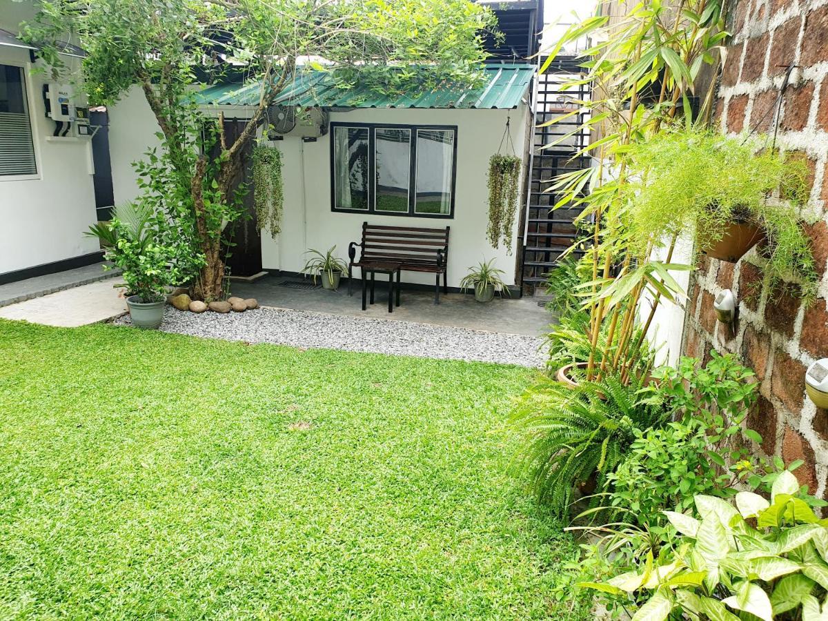 Home From Home Nugegoda Bagian luar foto