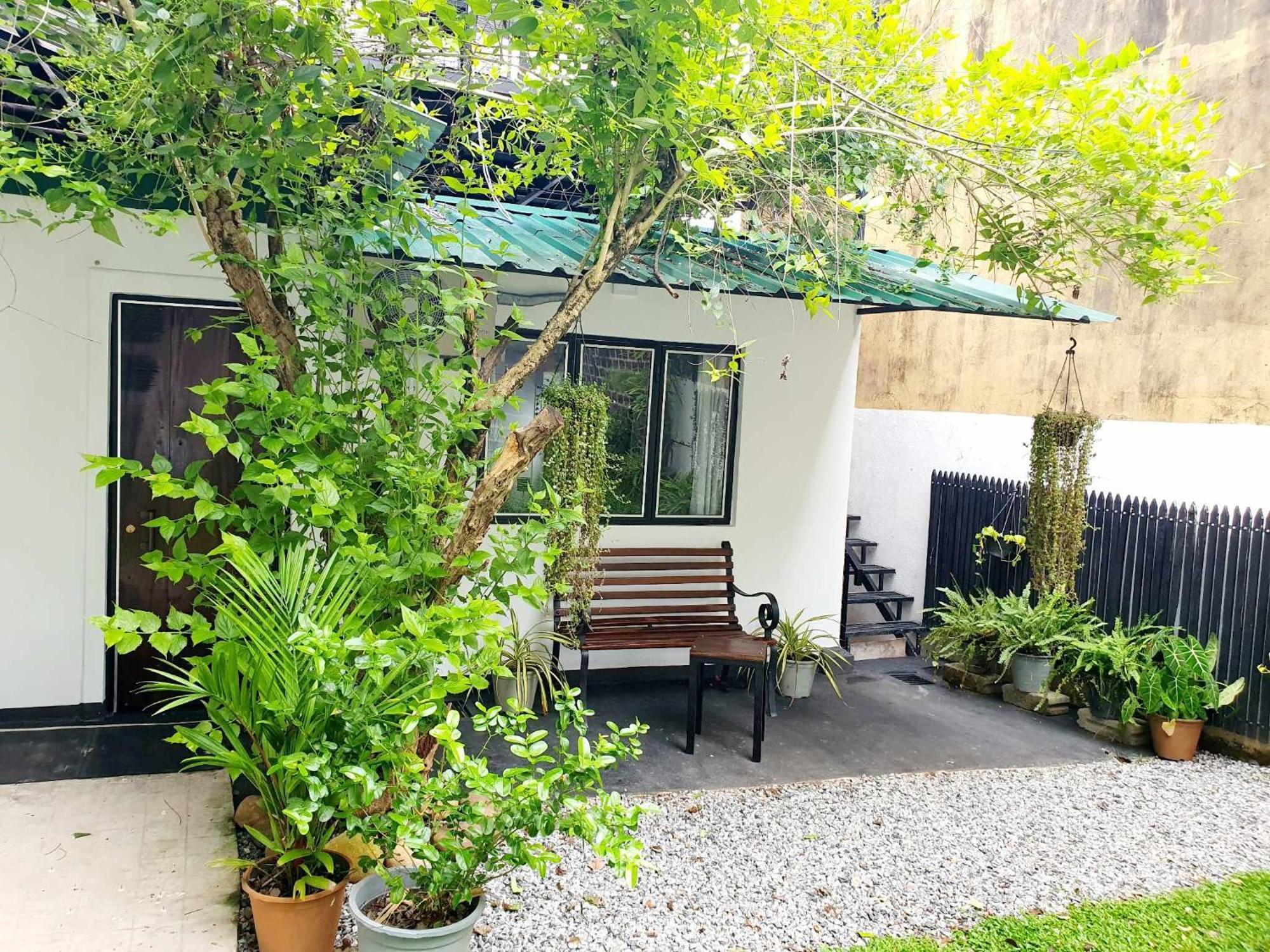Home From Home Nugegoda Bagian luar foto